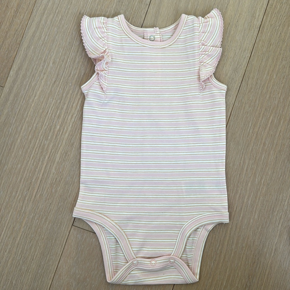 Amazon Basics Onesies- Girls NWOT- Size 18m - Picture 2 of 3